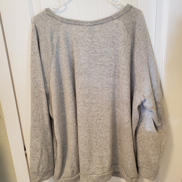 Frenchie Avenue grey sweater - Picture 2 of 4